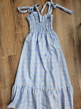 Blue maxi long sleeveless dress with bow tie straps stretch top approx sz small.